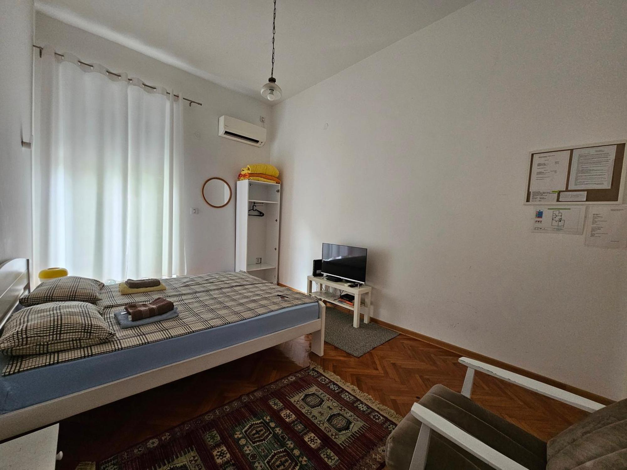 Cricket Park Hostel Belgrade Exterior photo